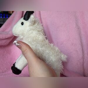 Douglas plush mountain goat